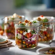 Vegetarian Lunch Ideas: Sunny No-Soggy Chickpea Jars