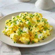 Egg Salad for 4 Servings: Creamy