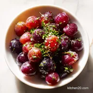 Creamy Grape Salad: Velvety and Crunchy