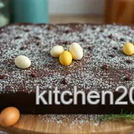 Easy and Delicious Easter Chocolate Traybake Cake &ndash; Perfect for Family Fun!