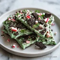 Mint Oreo Bark Recipe: Creamy and Crunchy