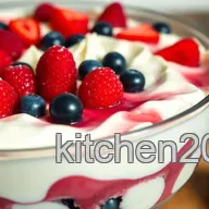 Red, White & Berry Trifle: Easy 4th of July Desserts!