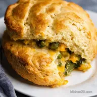 Recipe Slow Cooker Veggie Pot Pie with Cheddar Scones