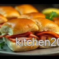 Easy Tropical Hawaiian Roll Sliders: A Family Favorite for Any Occasion