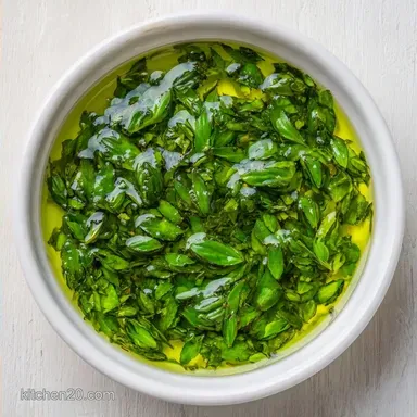 Fresh Garden Basil Olive Oil in 11 Minutes