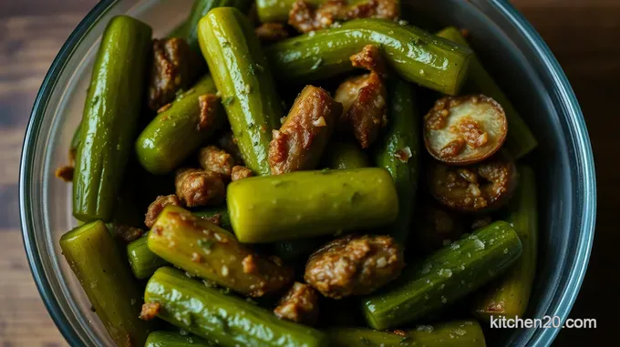 Crispy Dill Pickles: My Easy Guide on How to Make Pickles! Crispy Dill Pickles: The Ultimate Guide